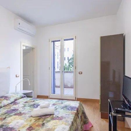 Feriehus Bilocale Corso Italia 698 2° Piano Con Balcone *