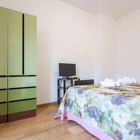 Bilocale Corso Italia 698 2° Piano Con Balcone Feriehus *